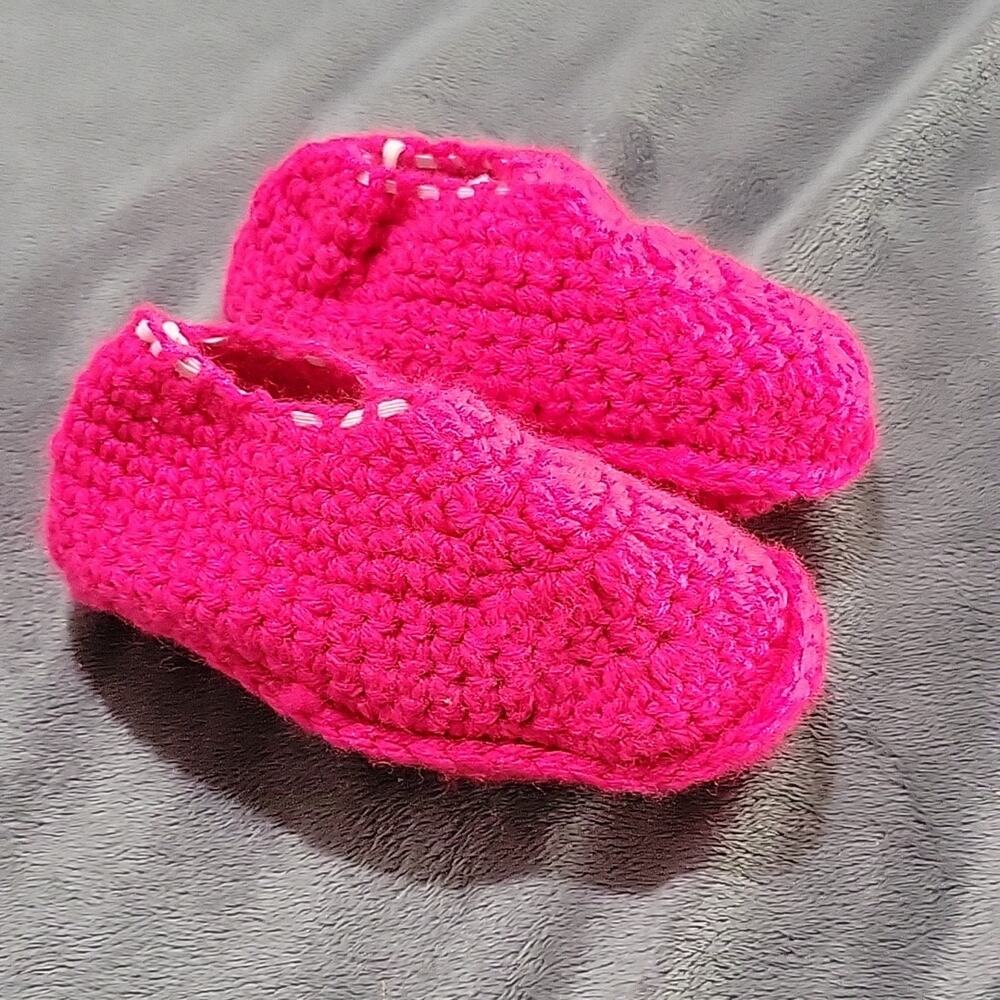 Hand Crochet Baby Slipper Shoes Girls 6/7 Houseshoes Barbie Pink Comfort Stretch